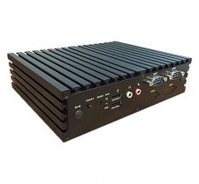Mini komputer typu BOX z czterordzeniowym procesorem Intel Celeron N2930 1.83GHz (boost do 2.16GHz), DDR3, SSD, mSATA/Mini PCI-e, 3xRS-232, 1xRS-232/422/485, 2x Gigabit LAN, 1x USB 3.0, 5x USB 2.0, HD Audio, DVI-D, VGA, Wi-Fi (opcja), SIM holder, 12V AC-DC